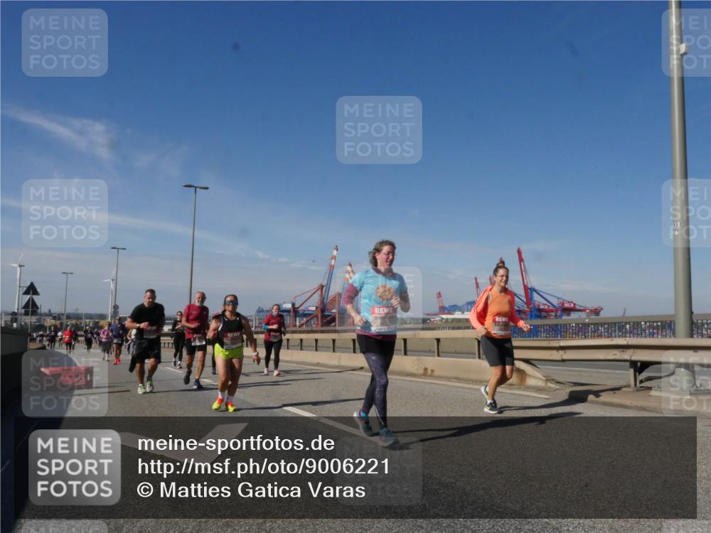03.10.2025 - Köhlbrandbrückenlauf Matties Gatica Varas http://msf.ph/oto/9006221 03.10.2025 13:01:12 Position 2  meine-sportfotos.de