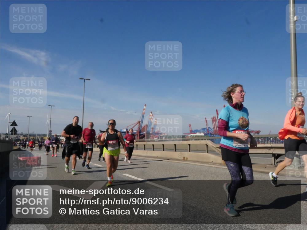 03.10.2025 - Köhlbrandbrückenlauf Matties Gatica Varas http://msf.ph/oto/9006234 03.10.2025 13:01:13 Position 2 118 meine-sportfotos.de