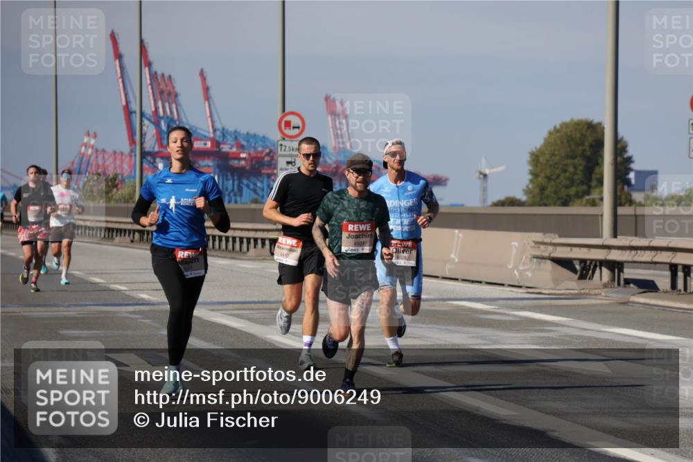03.10.2025 - Köhlbrandbrückenlauf Julia Fischer http://msf.ph/oto/9006249 03.10.2025 12:43:43 Position 3 12, 5, 6410, 4001, 4028 meine-sportfotos.de