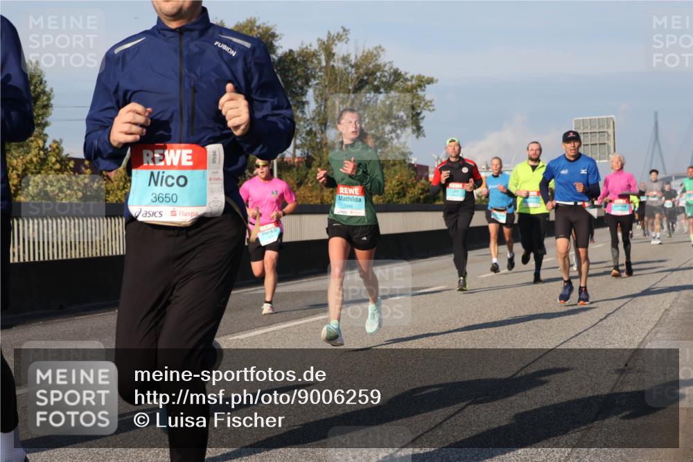 03.10.2025 - Köhlbrandbrückenlauf Luisa Fischer http://msf.ph/oto/9006259 03.10.2025 10:48:01 Position 3 3650, 3650, 1946 meine-sportfotos.de