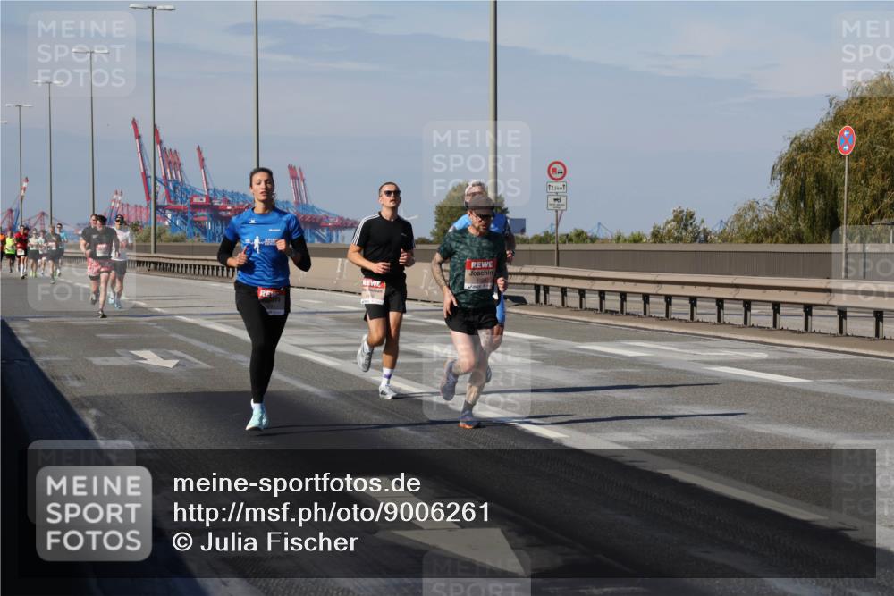 03.10.2025 - Köhlbrandbrückenlauf Julia Fischer http://msf.ph/oto/9006261 03.10.2025 12:43:45 Position 3 12, 5 meine-sportfotos.de