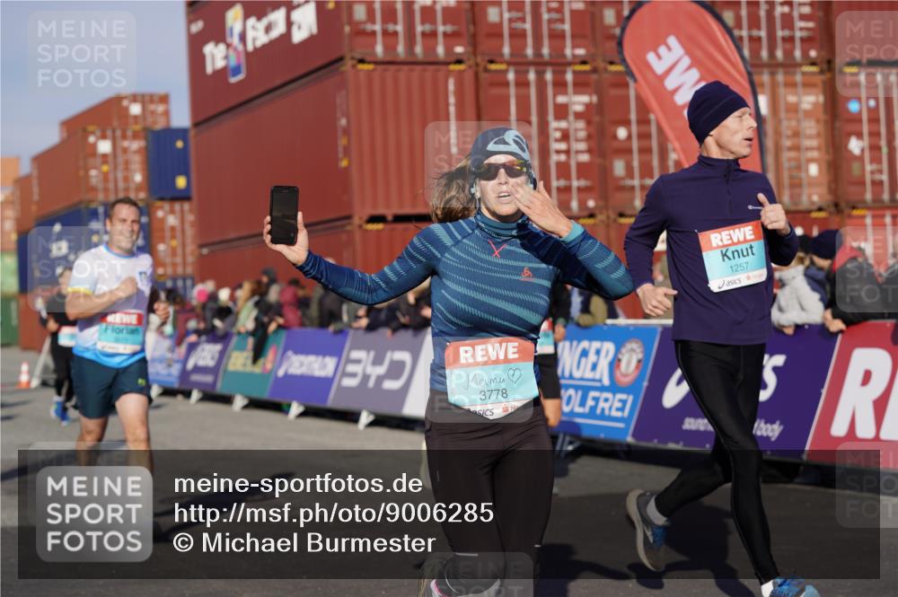03.10.2025 - Köhlbrandbrückenlauf Michael Burmester http://msf.ph/oto/9006285 03.10.2025 10:08:25 Ziel 1089, 1172, 1203, 1238, 1257, 1338, 1371, 1461, 1601, 1753, 1876, 2735, 2736, 2776, 2942, 3071, 3752, 3778 meine-sportfotos.de