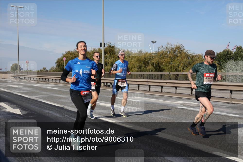 03.10.2025 - Köhlbrandbrückenlauf Julia Fischer http://msf.ph/oto/9006310 03.10.2025 12:43:49 Position 3 4001 meine-sportfotos.de