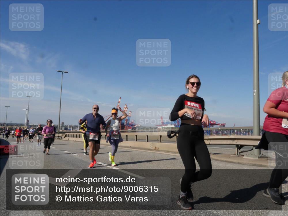 03.10.2025 - Köhlbrandbrückenlauf Matties Gatica Varas http://msf.ph/oto/9006315 03.10.2025 13:01:19 Position 2 118 meine-sportfotos.de