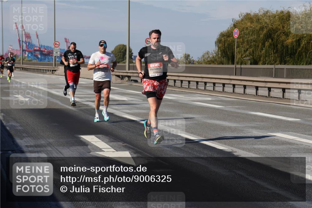 03.10.2025 - Köhlbrandbrückenlauf Julia Fischer http://msf.ph/oto/9006325 03.10.2025 12:43:56 Position 3 12, 1, 6100 meine-sportfotos.de