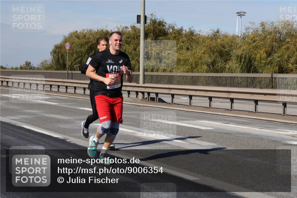 03.10.2025 - Köhlbrandbrückenlauf Julia Fischer http://msf.ph/oto/9006354 03.10.2025 12:44:01 Position 3  meine-sportfotos.de