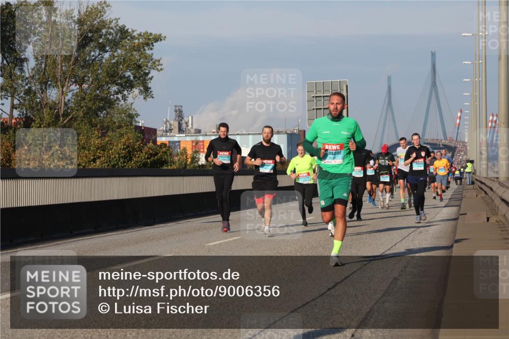 03.10.2025 - Köhlbrandbrückenlauf Luisa Fischer http://msf.ph/oto/9006356 03.10.2025 10:48:06 Position 3  meine-sportfotos.de