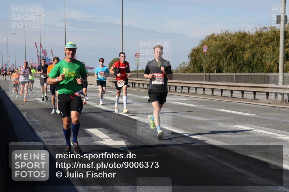 03.10.2025 - Köhlbrandbrückenlauf Julia Fischer http://msf.ph/oto/9006373 03.10.2025 12:44:08 Position 3  meine-sportfotos.de