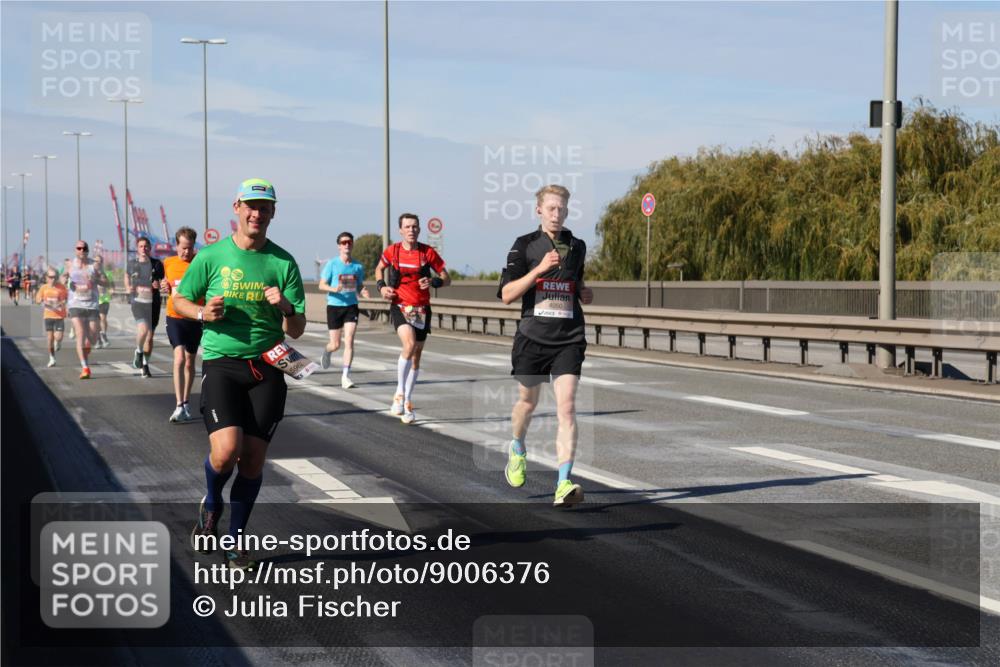 03.10.2025 - Köhlbrandbrückenlauf Julia Fischer http://msf.ph/oto/9006376 03.10.2025 12:44:08 Position 3 5962, 4050 meine-sportfotos.de