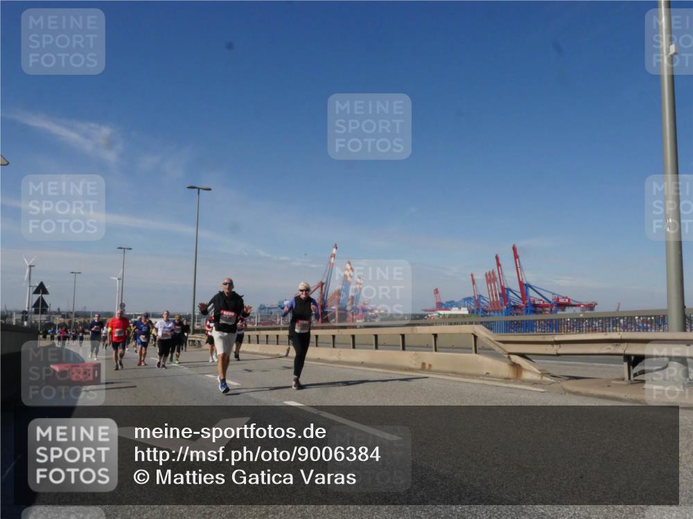 03.10.2025 - Köhlbrandbrückenlauf Matties Gatica Varas http://msf.ph/oto/9006384 03.10.2025 13:01:24 Position 2 118 meine-sportfotos.de
