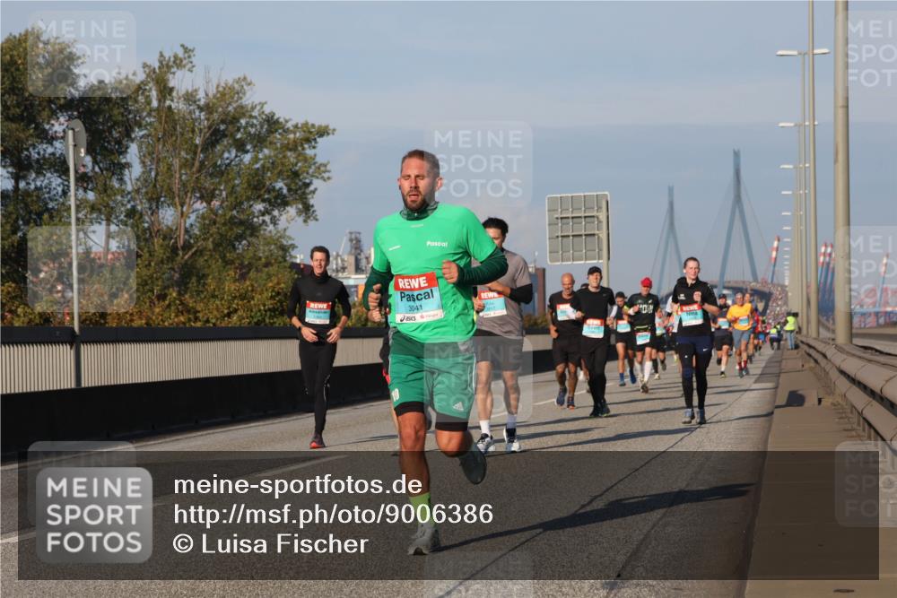 03.10.2025 - Köhlbrandbrückenlauf Luisa Fischer http://msf.ph/oto/9006386 03.10.2025 10:48:07 Position 3 3041 meine-sportfotos.de