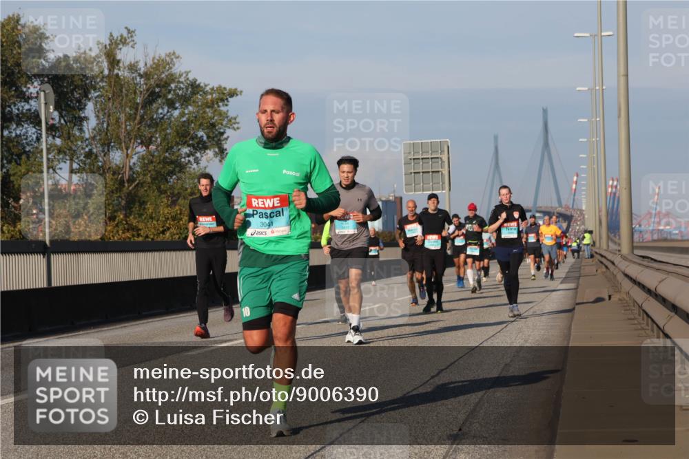 03.10.2025 - Köhlbrandbrückenlauf Luisa Fischer http://msf.ph/oto/9006390 03.10.2025 10:48:08 Position 3 3041 meine-sportfotos.de