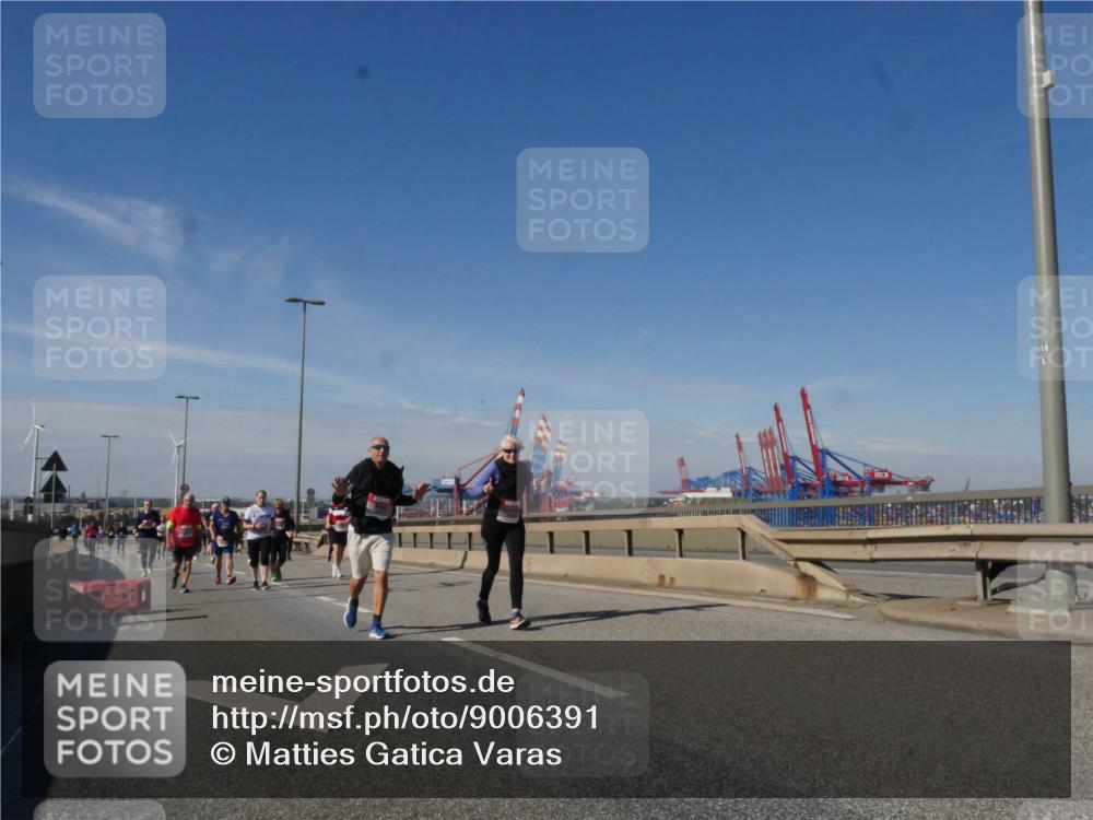 03.10.2025 - Köhlbrandbrückenlauf Matties Gatica Varas http://msf.ph/oto/9006391 03.10.2025 13:01:25 Position 2 118 meine-sportfotos.de