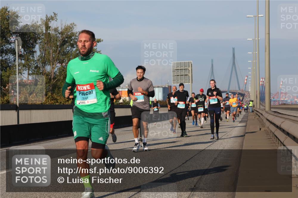 03.10.2025 - Köhlbrandbrückenlauf Luisa Fischer http://msf.ph/oto/9006392 03.10.2025 10:48:08 Position 3 3041 meine-sportfotos.de