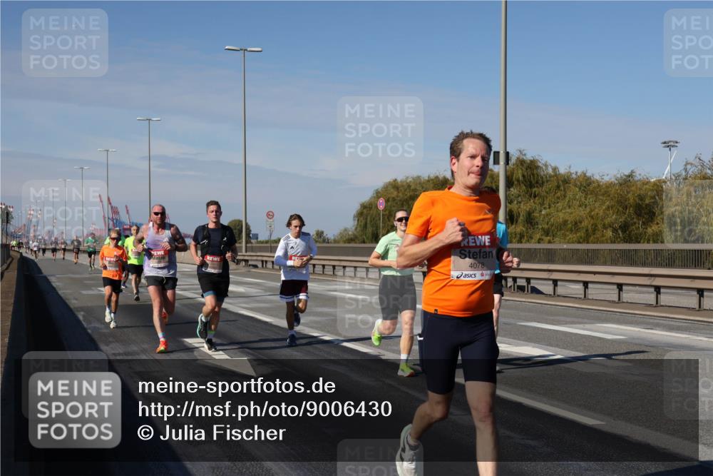 03.10.2025 - Köhlbrandbrückenlauf Julia Fischer http://msf.ph/oto/9006430 03.10.2025 12:44:12 Position 3 4078 meine-sportfotos.de