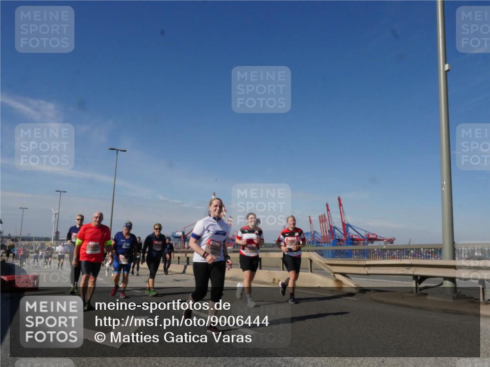 03.10.2025 - Köhlbrandbrückenlauf Matties Gatica Varas http://msf.ph/oto/9006444 03.10.2025 13:01:30 Position 2 118 meine-sportfotos.de