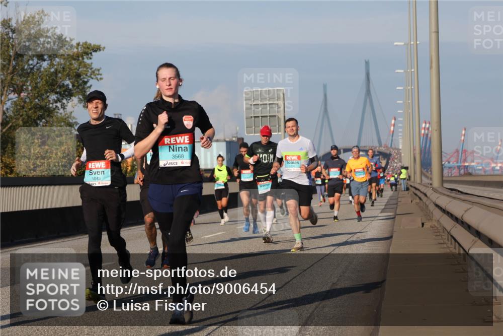 03.10.2025 - Köhlbrandbrückenlauf Luisa Fischer http://msf.ph/oto/9006454 03.10.2025 10:48:12 Position 3 1043, 3568, 1226 meine-sportfotos.de