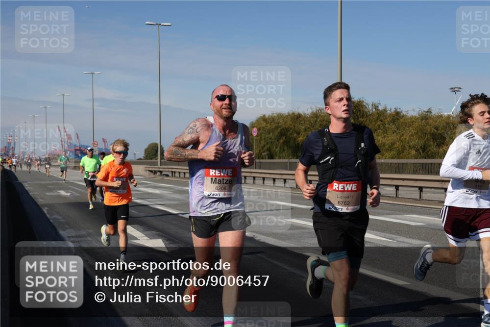 03.10.2025 - Köhlbrandbrückenlauf Julia Fischer http://msf.ph/oto/9006457 03.10.2025 12:44:15 Position 3 6206, 6762, 4, 4166 meine-sportfotos.de