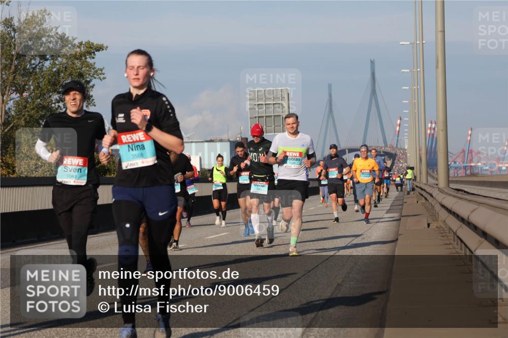 03.10.2025 - Köhlbrandbrückenlauf Luisa Fischer http://msf.ph/oto/9006459 03.10.2025 10:48:12 Position 3 1043, 3568, 1226 meine-sportfotos.de