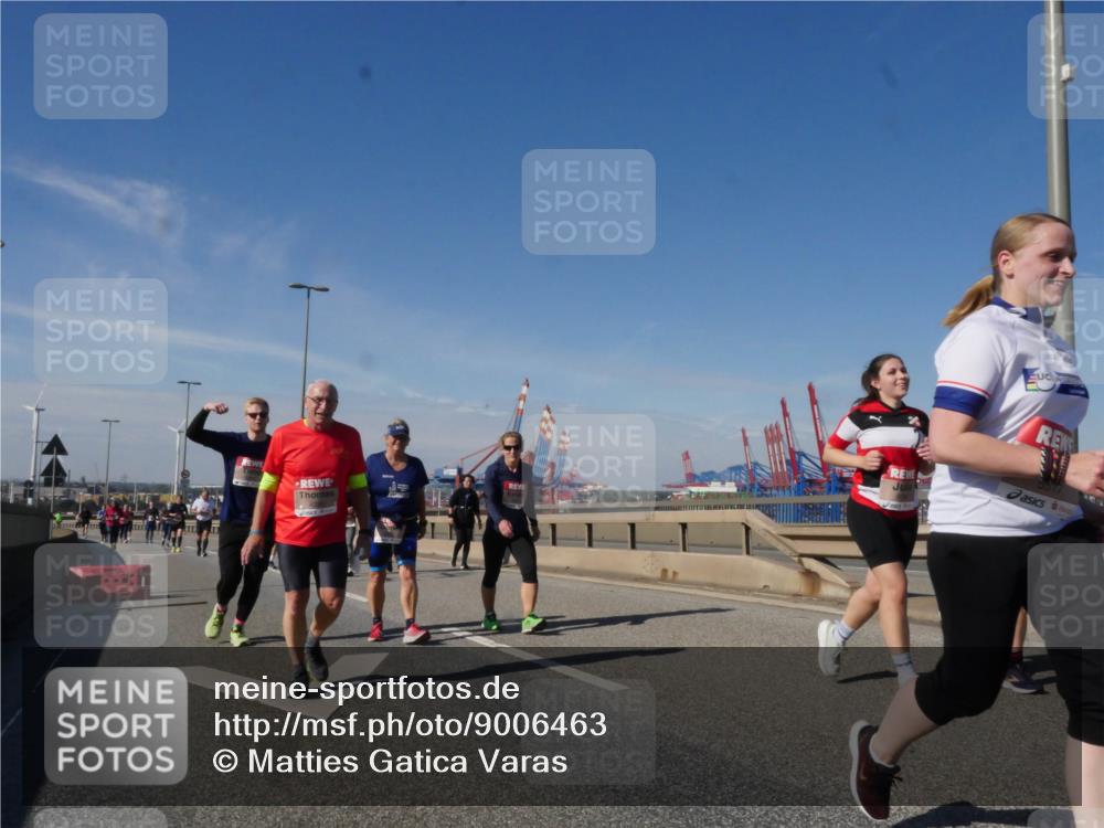 03.10.2025 - Köhlbrandbrückenlauf Matties Gatica Varas http://msf.ph/oto/9006463 03.10.2025 13:01:31 Position 2  meine-sportfotos.de