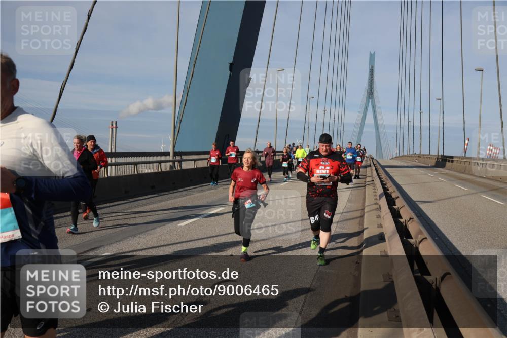 03.10.2025 - Köhlbrandbrückenlauf Julia Fischer http://msf.ph/oto/9006465 03.10.2025 09:56:09 Position 2  meine-sportfotos.de