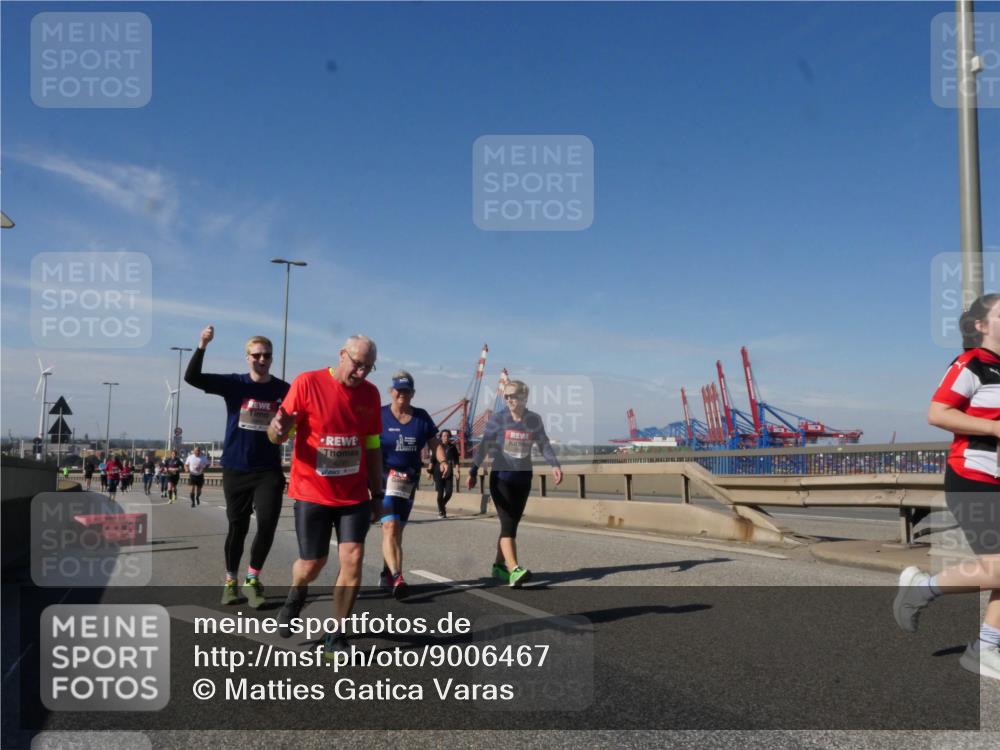 03.10.2025 - Köhlbrandbrückenlauf Matties Gatica Varas http://msf.ph/oto/9006467 03.10.2025 13:01:32 Position 2  meine-sportfotos.de
