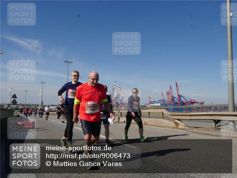 03.10.2025 - Köhlbrandbrückenlauf Matties Gatica Varas http://msf.ph/oto/9006473 03.10.2025 13:01:32 Position 2 4295 meine-sportfotos.de