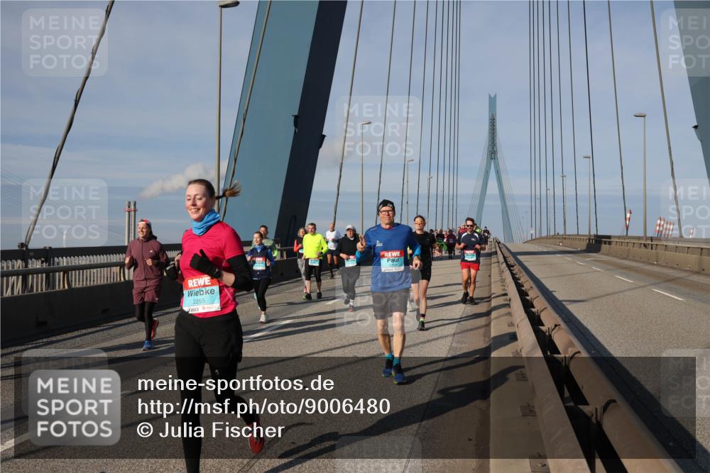 03.10.2025 - Köhlbrandbrückenlauf Julia Fischer http://msf.ph/oto/9006480 03.10.2025 09:56:14 Position 2 89971, 2255 meine-sportfotos.de
