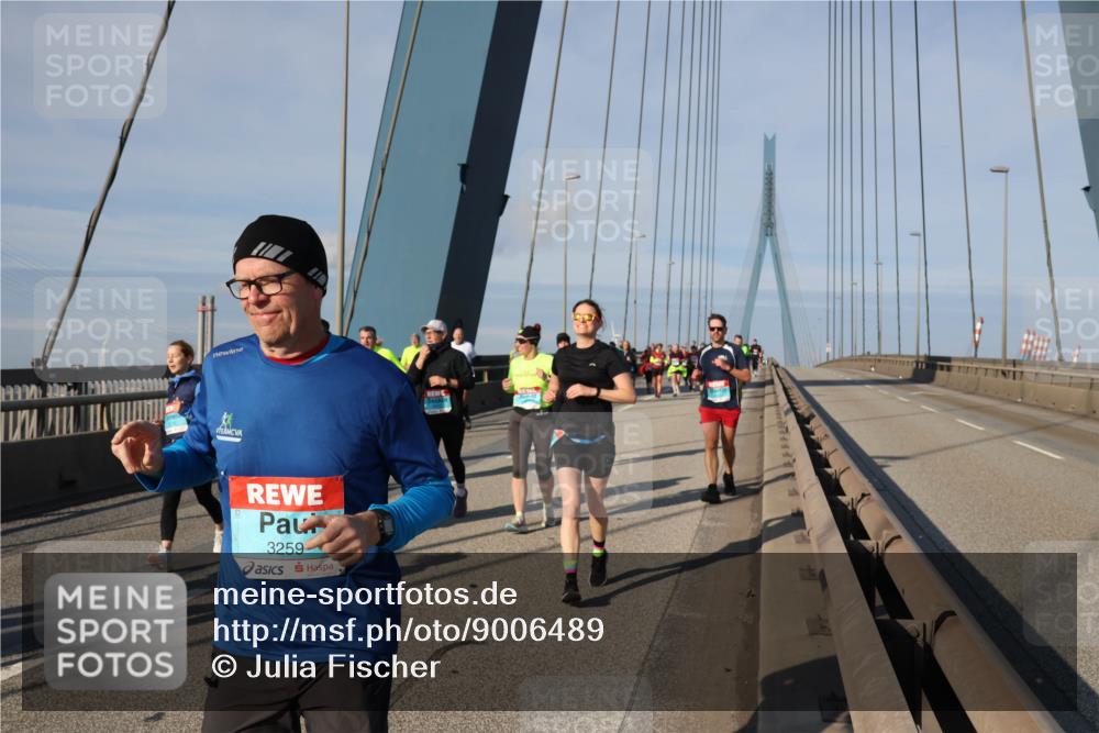 03.10.2025 - Köhlbrandbrückenlauf Julia Fischer http://msf.ph/oto/9006489 03.10.2025 09:56:16 Position 2 3259 meine-sportfotos.de