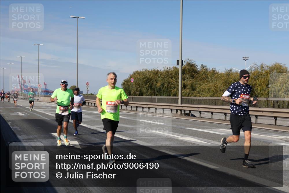 03.10.2025 - Köhlbrandbrückenlauf Julia Fischer http://msf.ph/oto/9006490 03.10.2025 12:44:18 Position 3 4096 meine-sportfotos.de