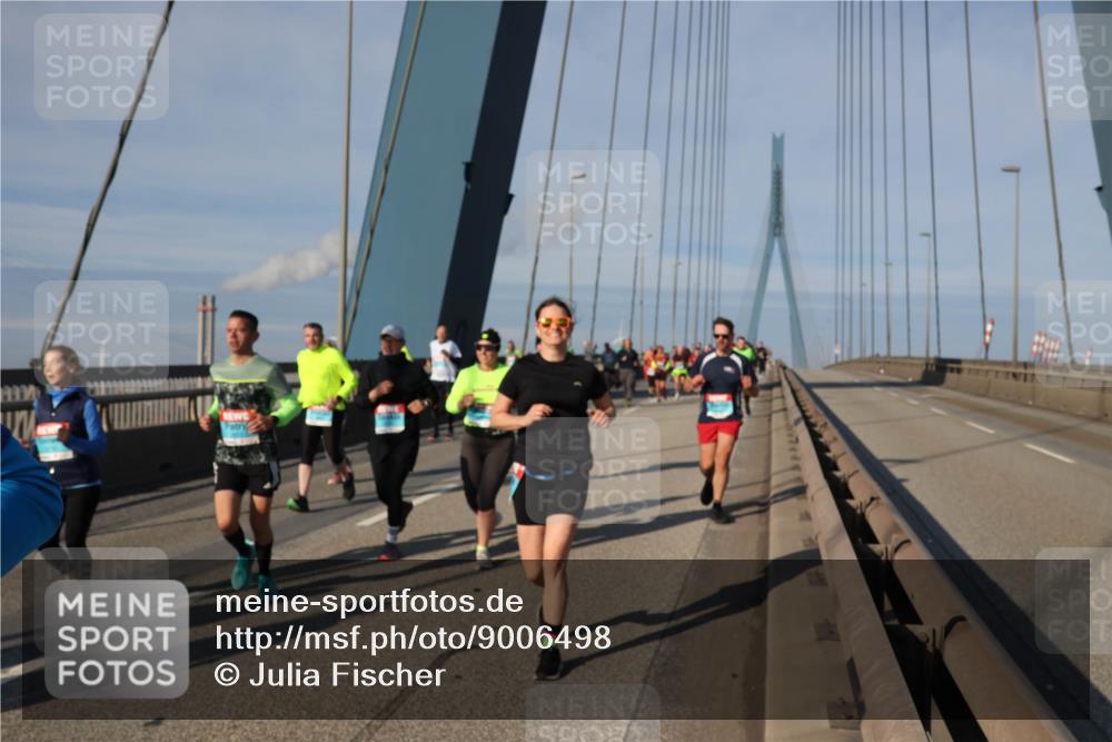 03.10.2025 - Köhlbrandbrückenlauf Julia Fischer http://msf.ph/oto/9006498 03.10.2025 09:56:17 Position 2  meine-sportfotos.de