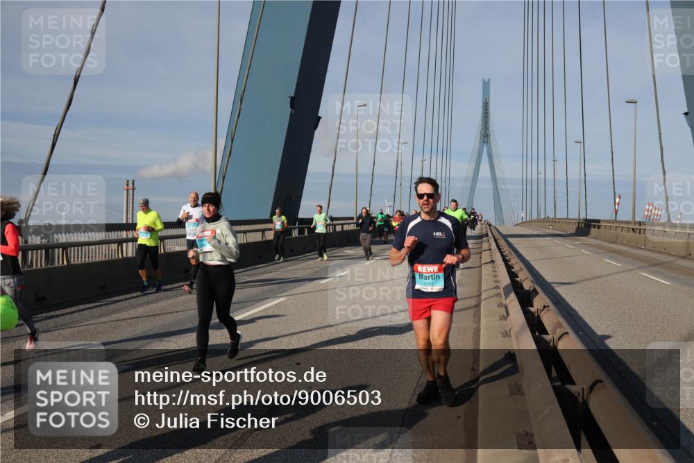 03.10.2025 - Köhlbrandbrückenlauf Julia Fischer http://msf.ph/oto/9006503 03.10.2025 09:56:19 Position 2 3151 meine-sportfotos.de