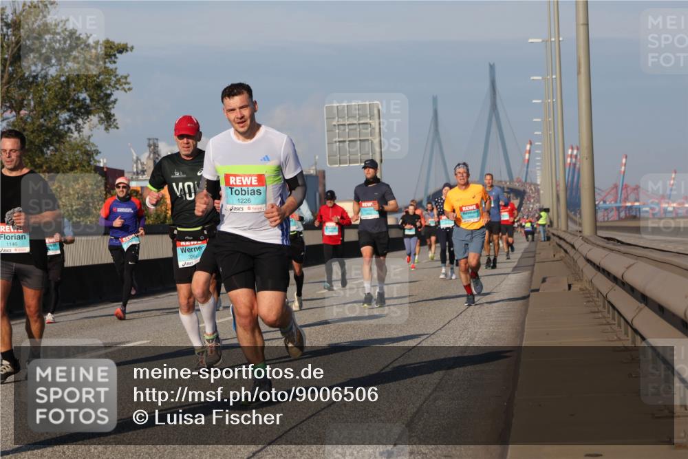03.10.2025 - Köhlbrandbrückenlauf Luisa Fischer http://msf.ph/oto/9006506 03.10.2025 10:48:15 Position 3 1226, 1146, 3264 meine-sportfotos.de