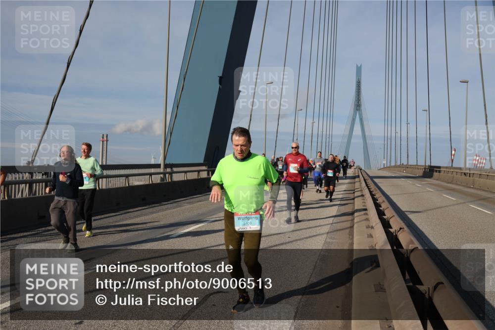 03.10.2025 - Köhlbrandbrückenlauf Julia Fischer http://msf.ph/oto/9006513 03.10.2025 09:56:24 Position 2 3109 meine-sportfotos.de
