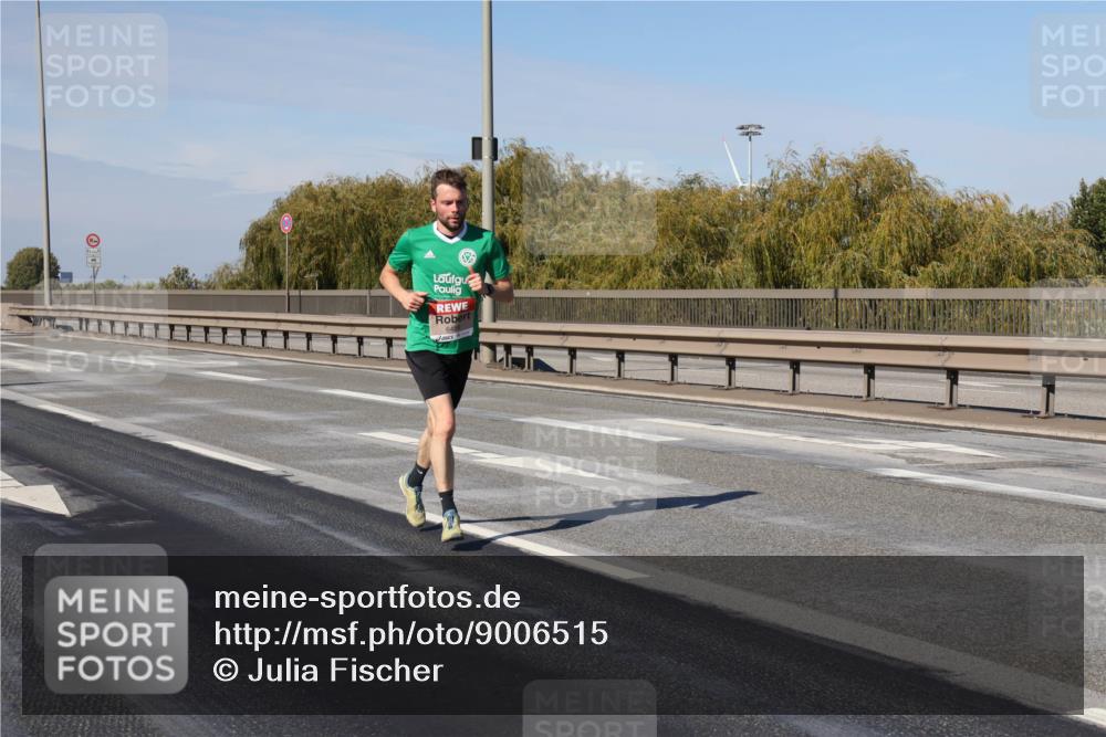 03.10.2025 - Köhlbrandbrückenlauf Julia Fischer http://msf.ph/oto/9006515 03.10.2025 12:44:25 Position 3  meine-sportfotos.de