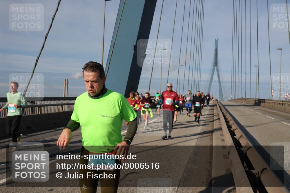 03.10.2025 - Köhlbrandbrückenlauf Julia Fischer http://msf.ph/oto/9006516 03.10.2025 09:56:24 Position 2 3109 meine-sportfotos.de
