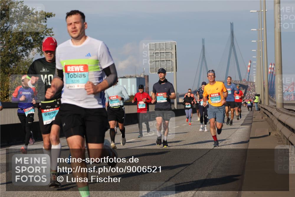 03.10.2025 - Köhlbrandbrückenlauf Luisa Fischer http://msf.ph/oto/9006521 03.10.2025 10:48:15 Position 3 328, 1226, 3820, 3495 meine-sportfotos.de