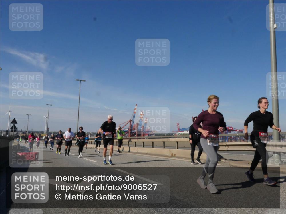 03.10.2025 - Köhlbrandbrückenlauf Matties Gatica Varas http://msf.ph/oto/9006527 03.10.2025 13:01:37 Position 2  meine-sportfotos.de