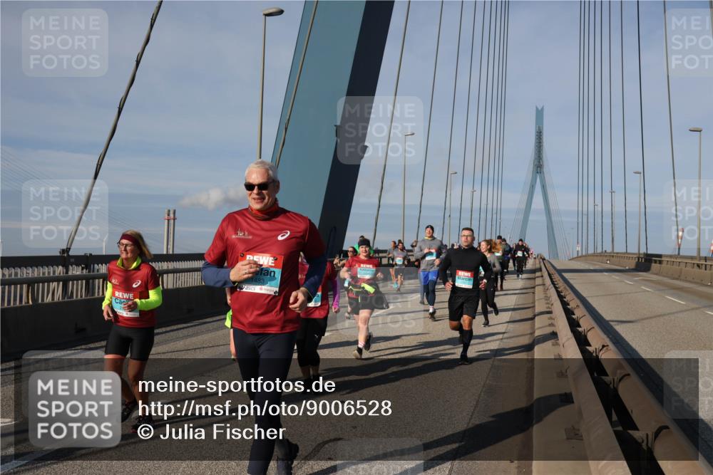03.10.2025 - Köhlbrandbrückenlauf Julia Fischer http://msf.ph/oto/9006528 03.10.2025 09:56:26 Position 2 1483 meine-sportfotos.de