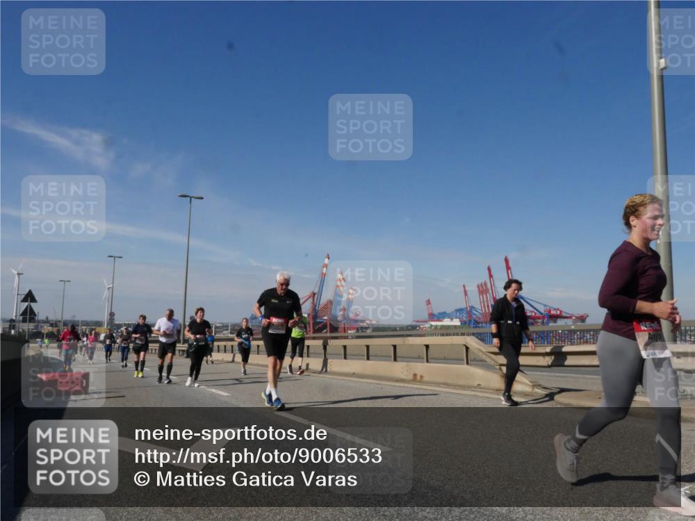 03.10.2025 - Köhlbrandbrückenlauf Matties Gatica Varas http://msf.ph/oto/9006533 03.10.2025 13:01:37 Position 2  meine-sportfotos.de