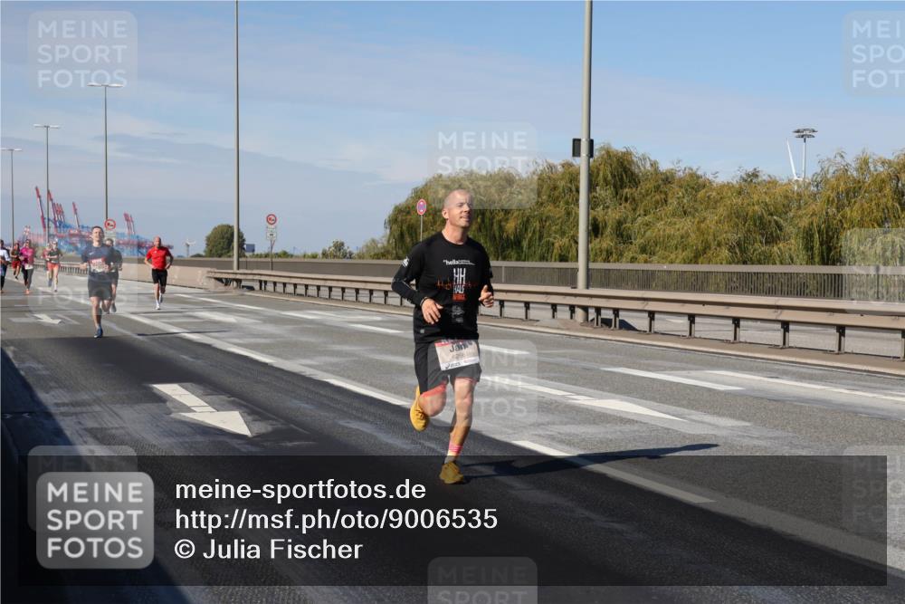 03.10.2025 - Köhlbrandbrückenlauf Julia Fischer http://msf.ph/oto/9006535 03.10.2025 12:44:30 Position 3  meine-sportfotos.de