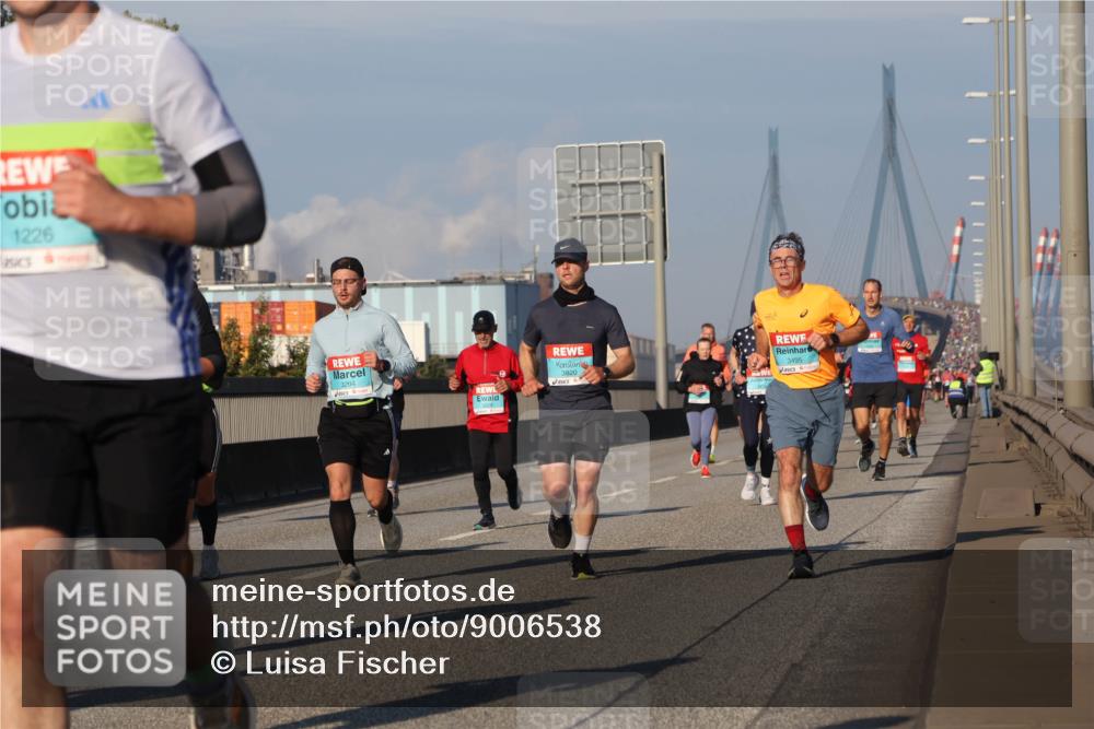 03.10.2025 - Köhlbrandbrückenlauf Luisa Fischer http://msf.ph/oto/9006538 03.10.2025 10:48:16 Position 3 1226, 3204, 3820, 3495 meine-sportfotos.de