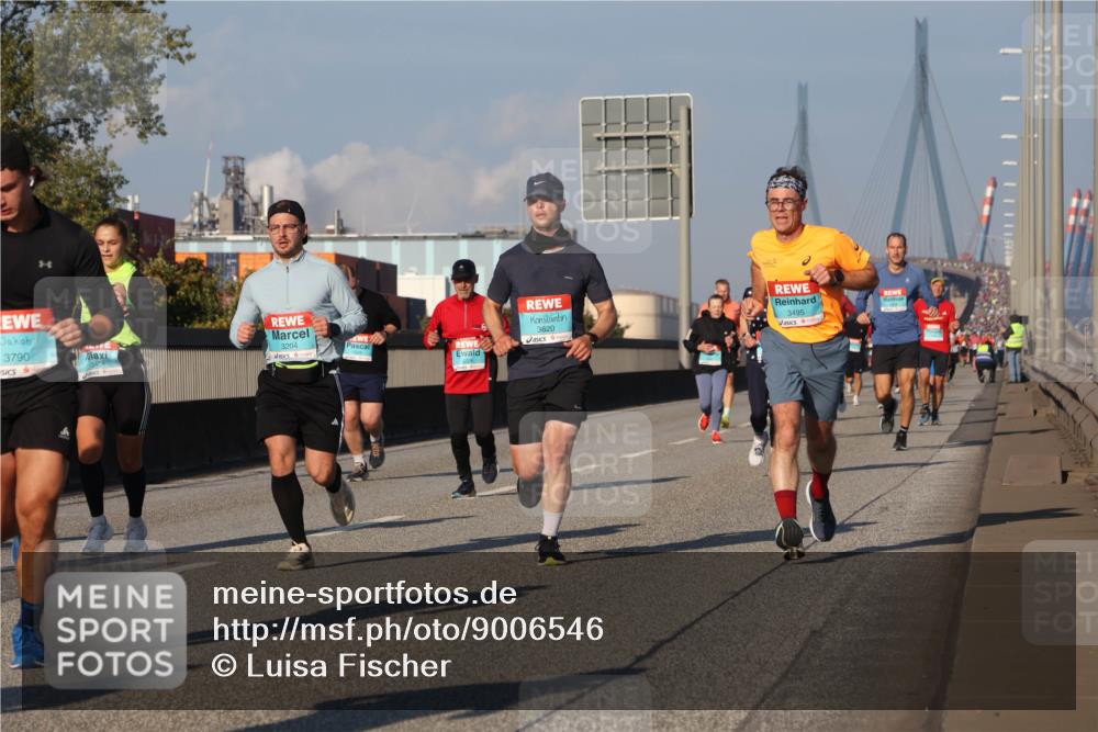 03.10.2025 - Köhlbrandbrückenlauf Luisa Fischer http://msf.ph/oto/9006546 03.10.2025 10:48:17 Position 3 3790, 3820, 3495, 3204 meine-sportfotos.de
