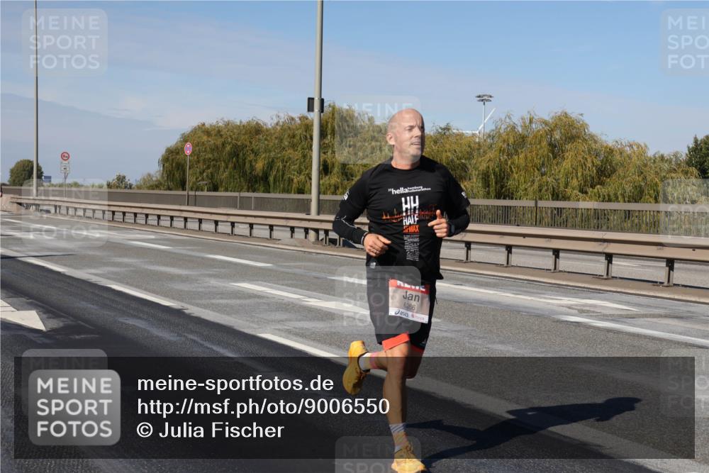 03.10.2025 - Köhlbrandbrückenlauf Julia Fischer http://msf.ph/oto/9006550 03.10.2025 12:44:31 Position 3 6266 meine-sportfotos.de