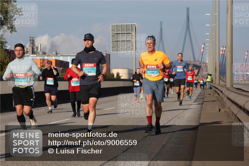 03.10.2025 - Köhlbrandbrückenlauf Luisa Fischer http://msf.ph/oto/9006559 03.10.2025 10:48:17 Position 3 3820, 3495, 3204 meine-sportfotos.de