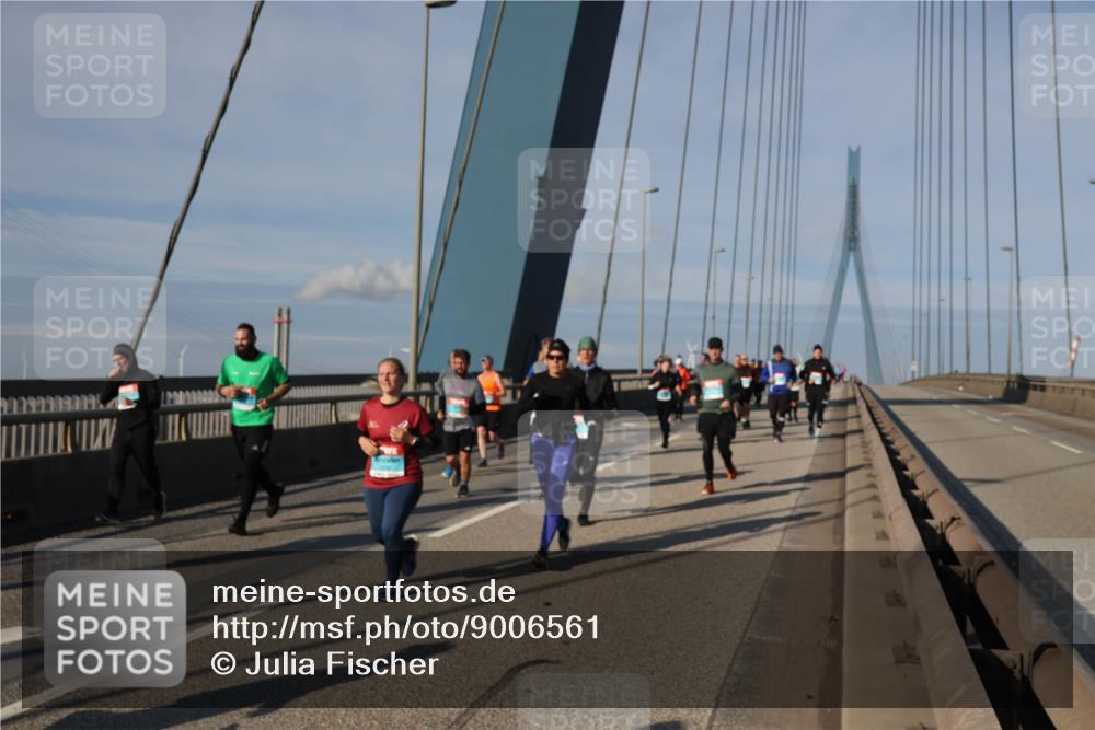 03.10.2025 - Köhlbrandbrückenlauf Julia Fischer http://msf.ph/oto/9006561 03.10.2025 09:56:31 Position 2  meine-sportfotos.de