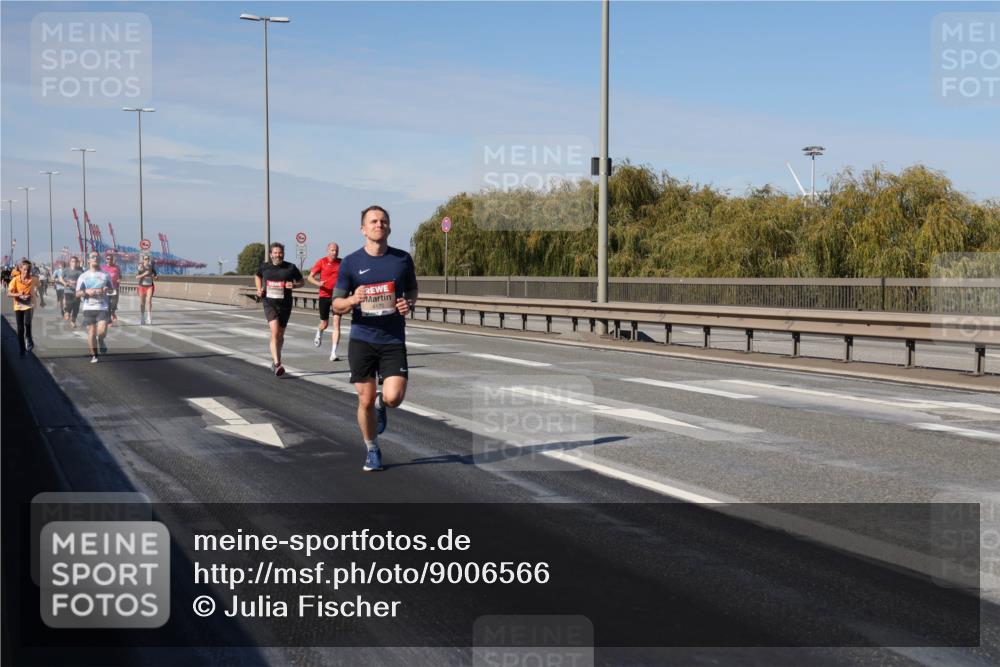 03.10.2025 - Köhlbrandbrückenlauf Julia Fischer http://msf.ph/oto/9006566 03.10.2025 12:44:35 Position 3  meine-sportfotos.de