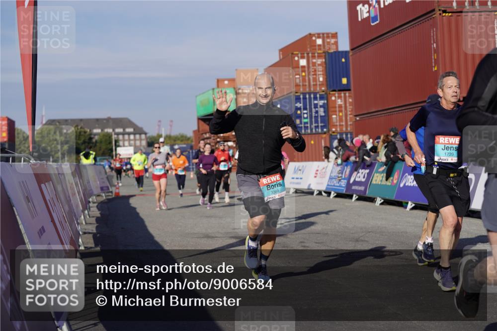 03.10.2025 - Köhlbrandbrückenlauf Michael Burmester http://msf.ph/oto/9006584 03.10.2025 10:08:34 Ziel 1089, 1172, 1430, 1489, 1506, 1508, 1525, 1566, 1567, 1739, 1753, 1755, 2731, 2734, 2735, 2736, 2776, 3123, 3189, 3261, 3369, 3752 meine-sportfotos.de