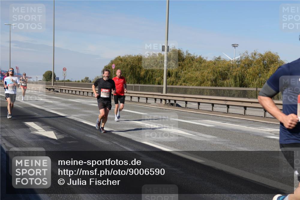 03.10.2025 - Köhlbrandbrückenlauf Julia Fischer http://msf.ph/oto/9006590 03.10.2025 12:44:36 Position 3 4042 meine-sportfotos.de