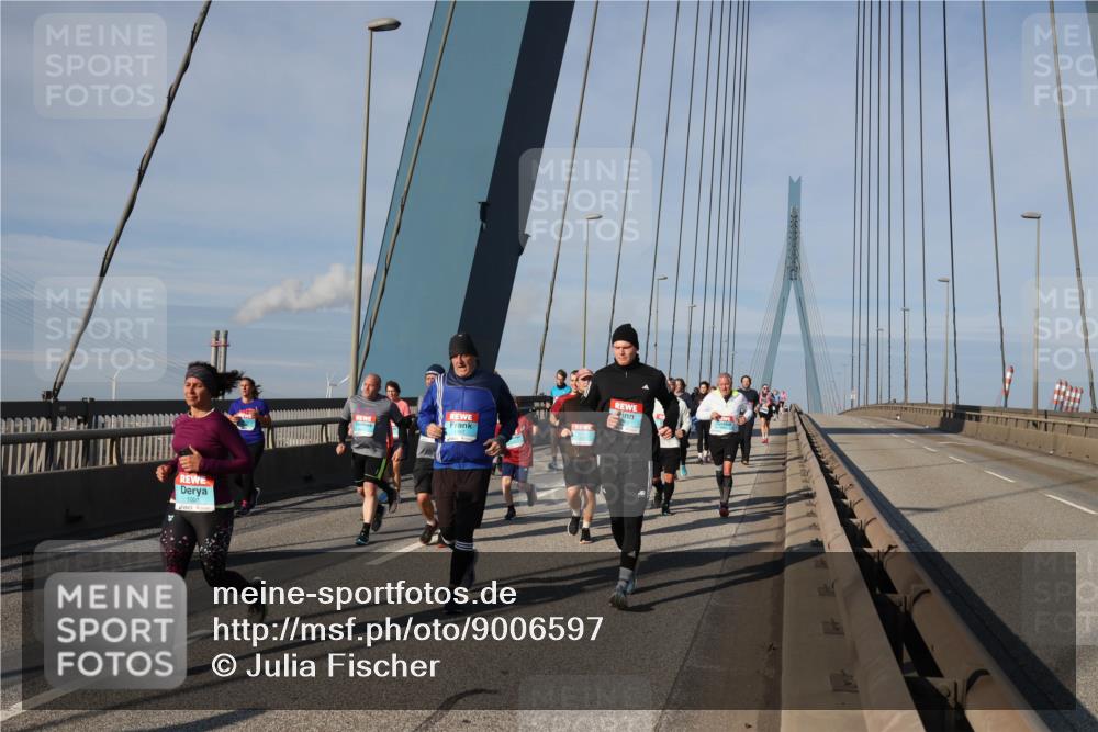 03.10.2025 - Köhlbrandbrückenlauf Julia Fischer http://msf.ph/oto/9006597 03.10.2025 09:56:37 Position 2  meine-sportfotos.de